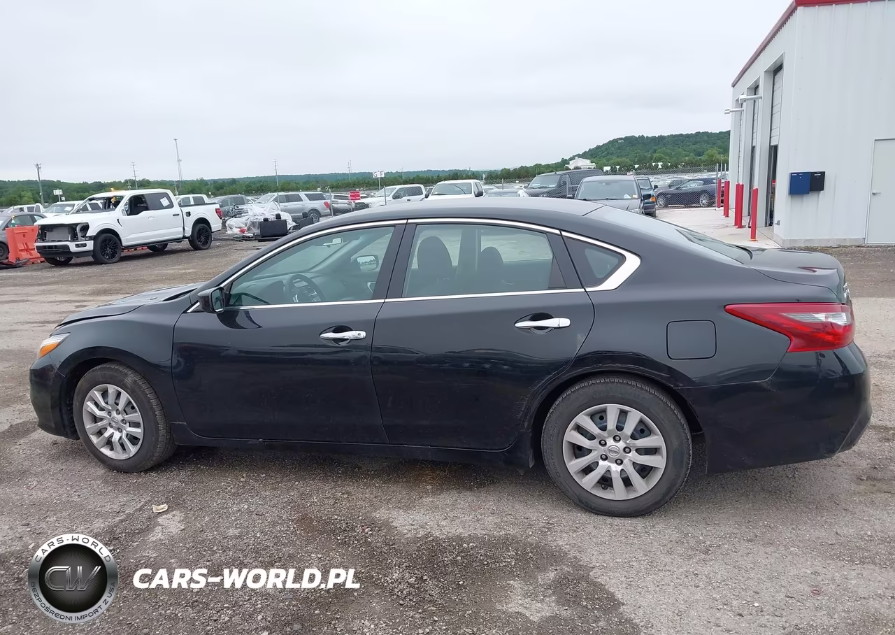 2018 Nissan Altima 2.5 S VIN:1N4AL3AP3JC250069 - 14