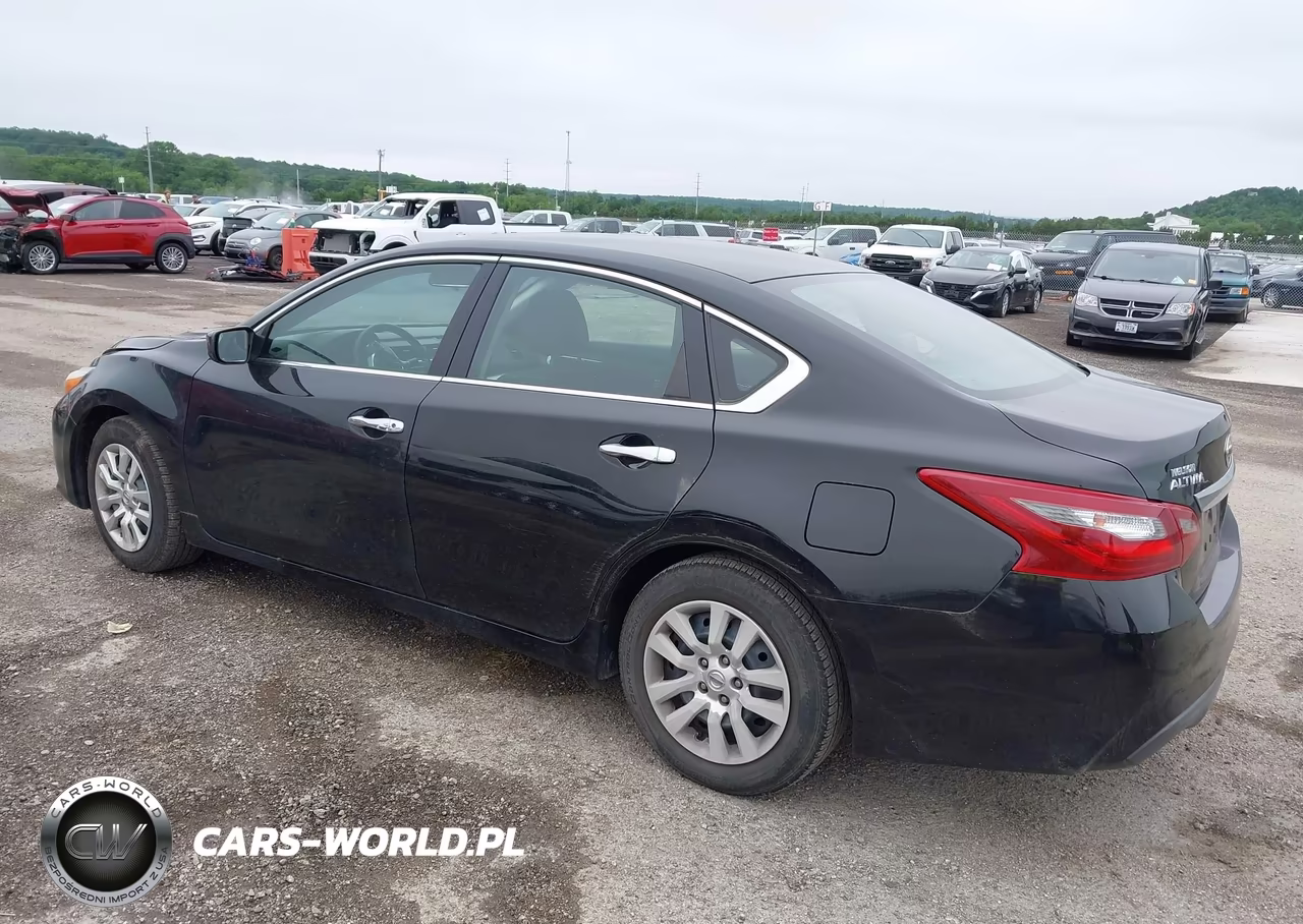 2018 Nissan Altima 2.5 S VIN:1N4AL3AP3JC250069 - 3