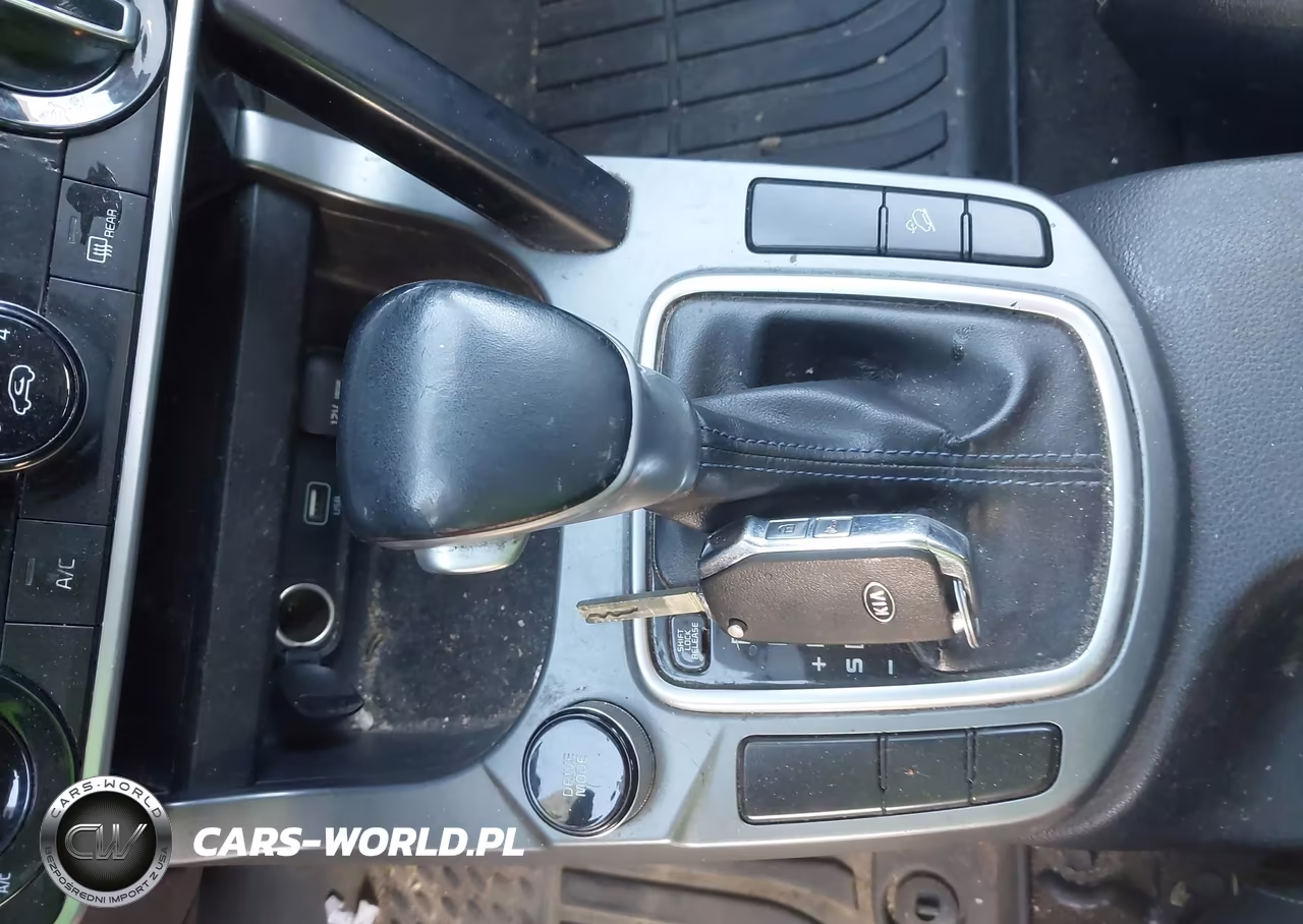 2021 Kia Seltos S VIN:KNDEU2AA2M7049260 - 11