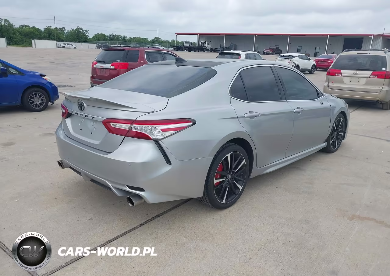 2018 Toyota Camry Xse V6 VIN:4T1BZ1HK6JU018325 - 4