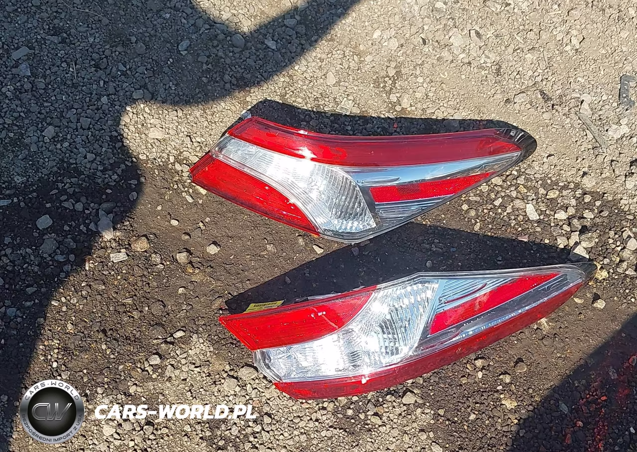 2020 Toyota Camry Se VIN:4T1G11AK3LU944174 - 12