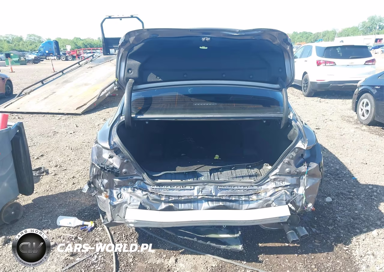 2020 Toyota Camry Se VIN:4T1G11AK3LU944174 - 6