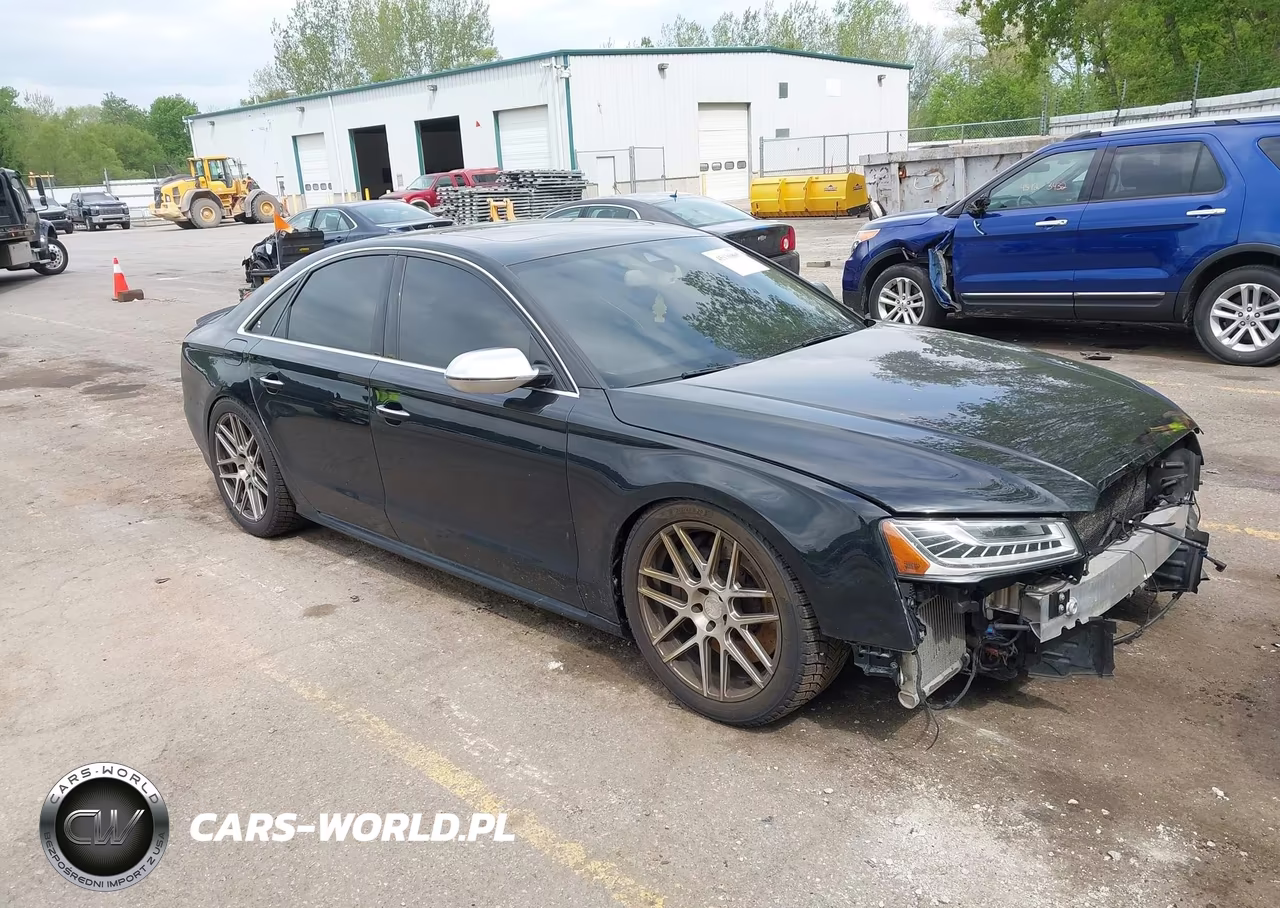 2015 Audi S8 4.0T – zdjęcie 1 z 12