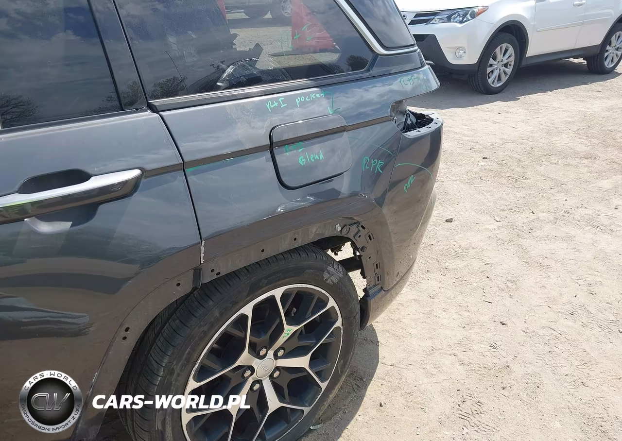 2022 Jeep Grand Cherokee Summit Reserve 4X4 VIN:1C4RJHET9N8517781 - 21