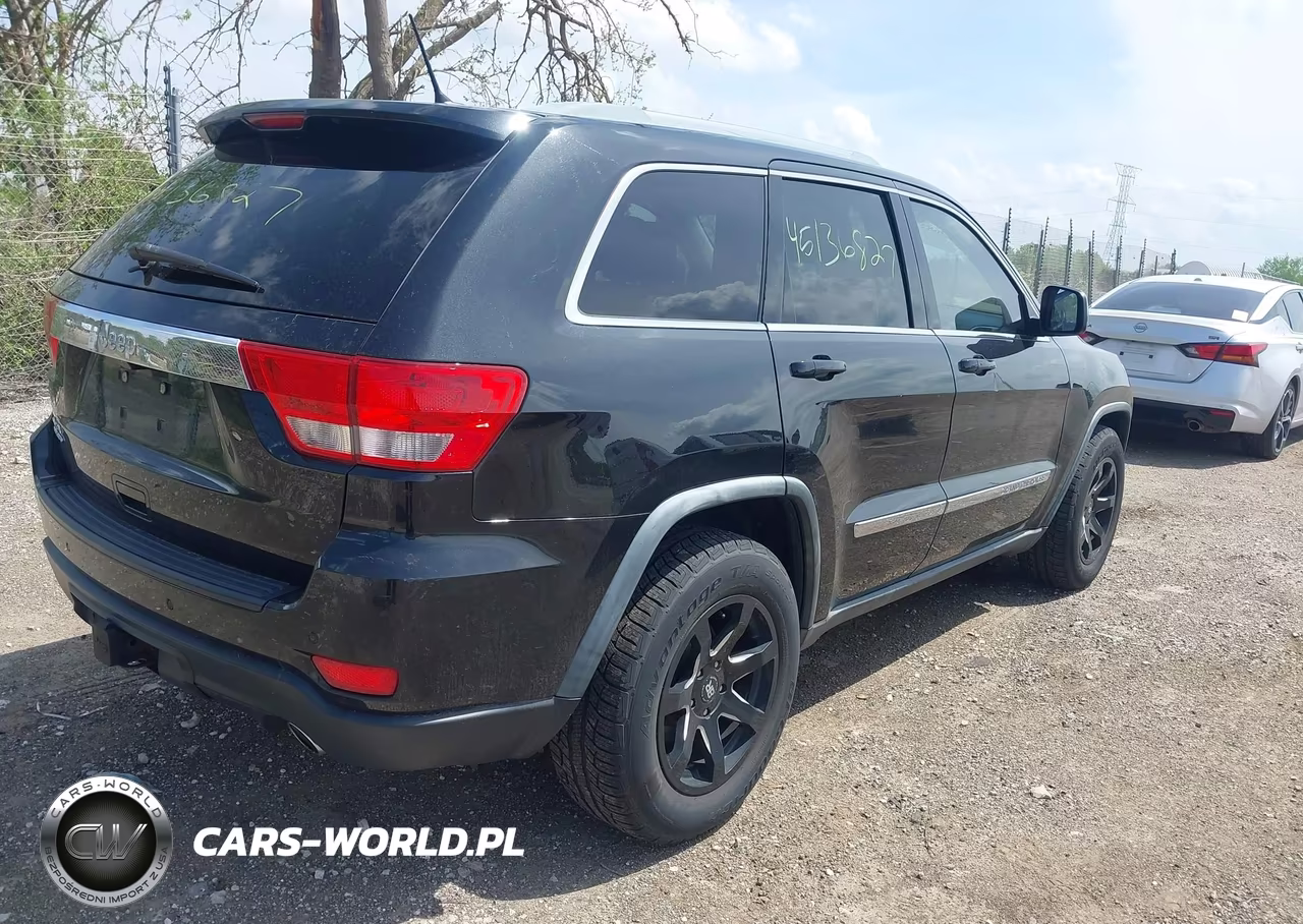 2012 Jeep Grand Cherokee Laredo VIN:1C4RJFAT7CC187160 - 4
