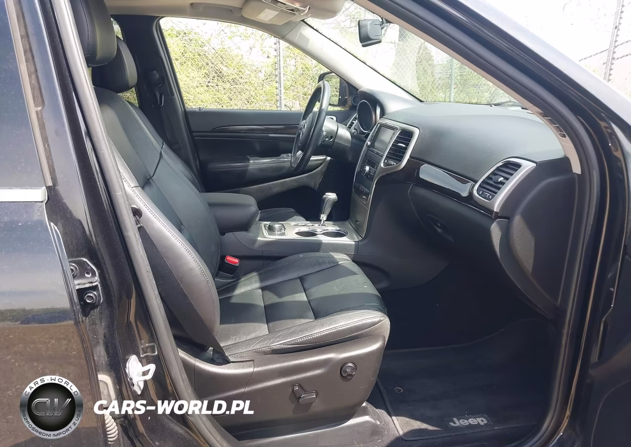 2012 Jeep Grand Cherokee Laredo VIN:1C4RJFAT7CC187160 - 5