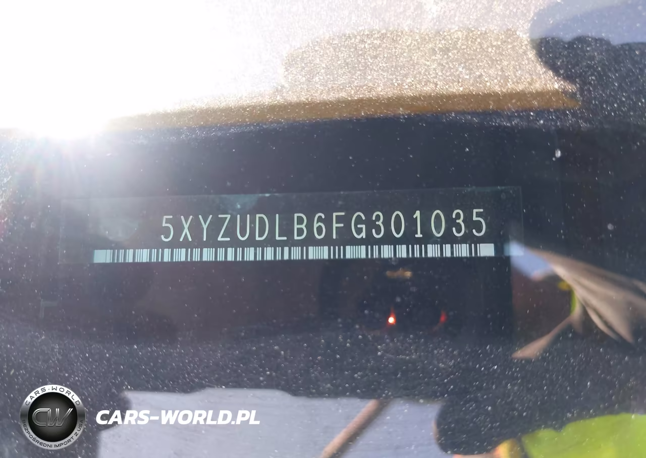 2015 Hyundai Santa Fe Sport 2.4L VIN:5XYZUDLB6FG301035 - 18