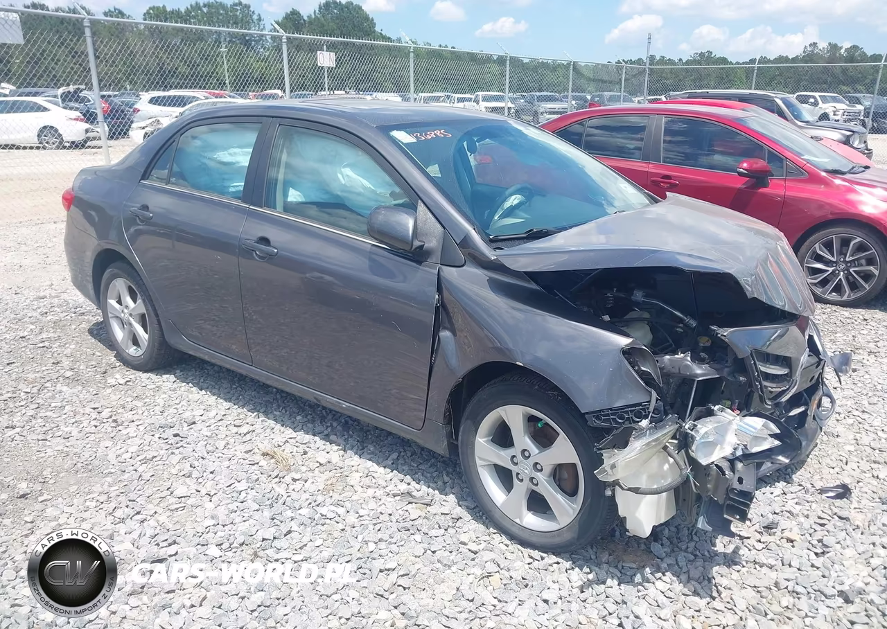 2013 Toyota Corolla Le – zdjęcie 1 z 17
