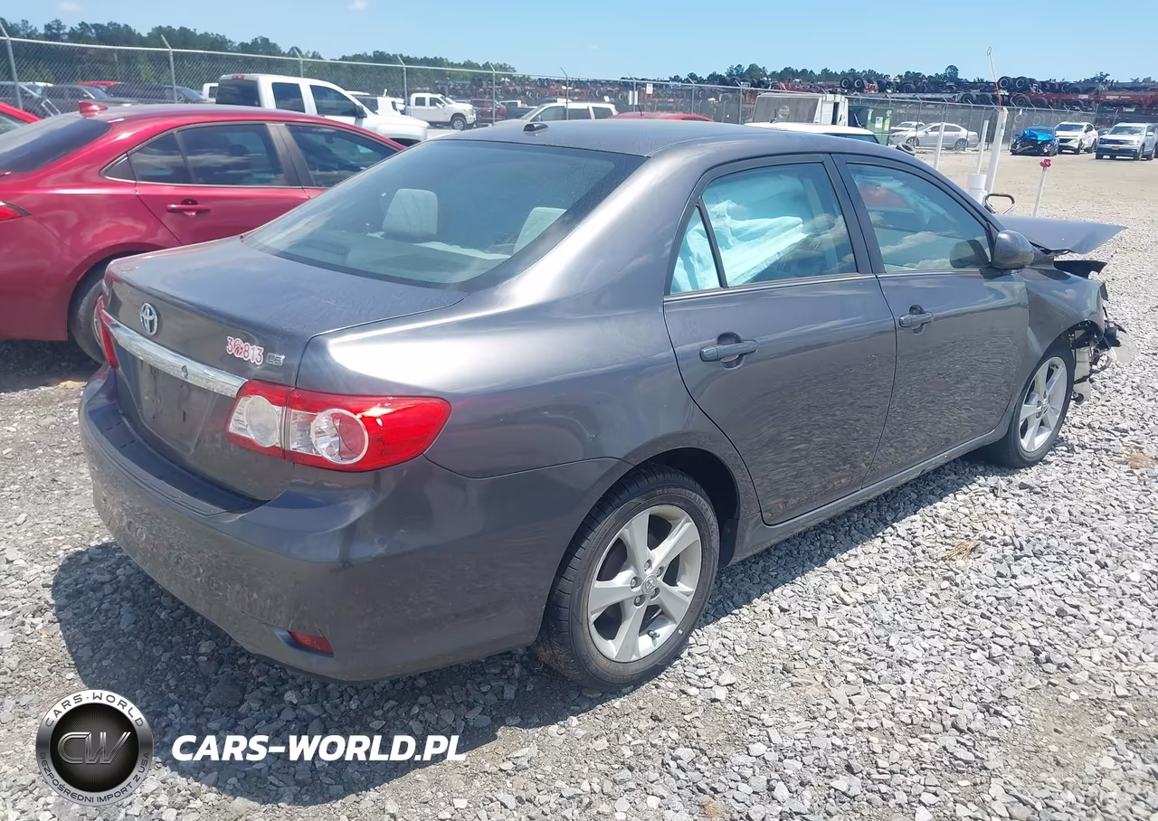 2013 Toyota Corolla Le VIN:5YFBU4EE6DP146617 - 4