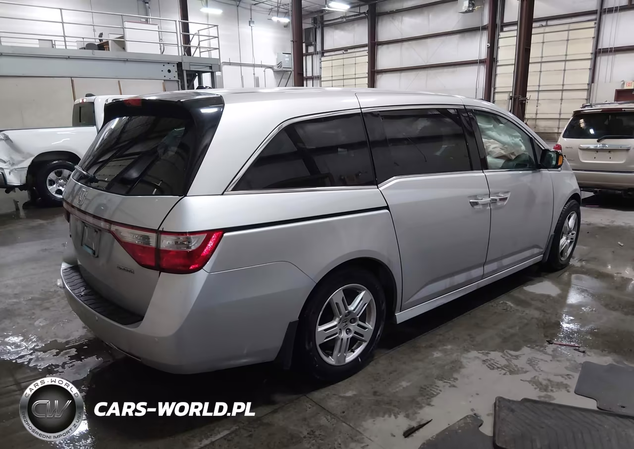 2012 Honda Odyssey Touring-Touring Elite VIN:5FNRL5H91CB103156 - 4
