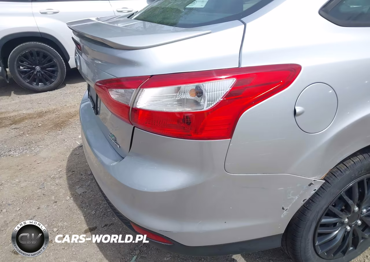 2013 Ford Focus Se VIN:1FADP3F28DL242035 - 16