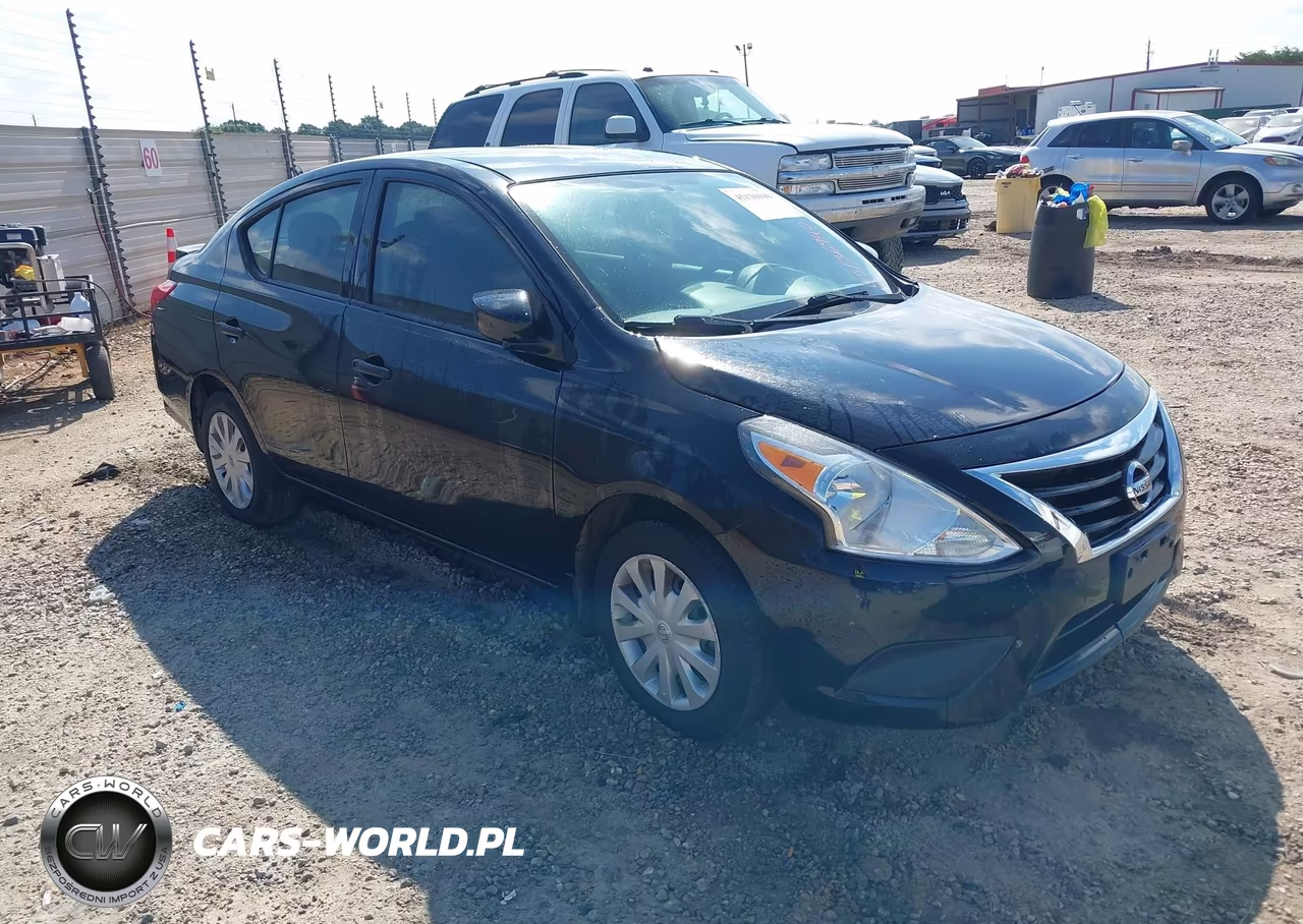 2017 Nissan Versa 1.6 S+ – zdjęcie 1 z 12