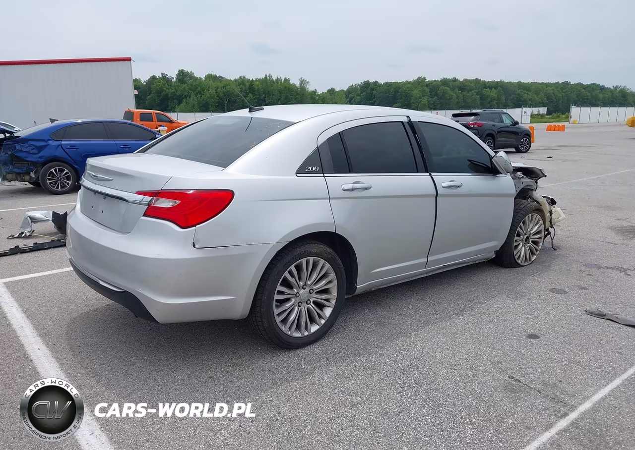 2012 Chrysler 200 Limited VIN:1C3CCBCB8CN175394 - 4