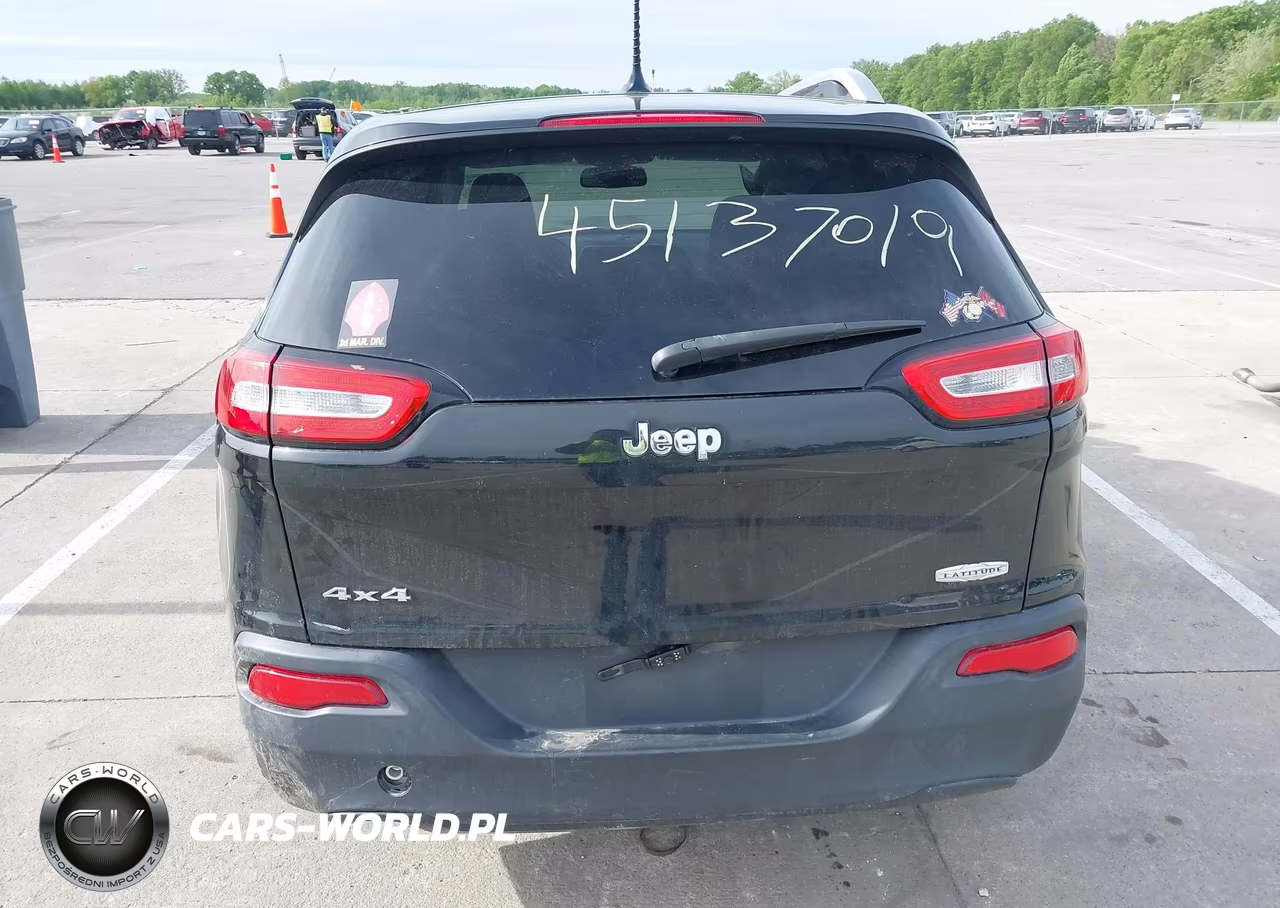 2014 Jeep Cherokee Latitude VIN:1C4PJMCB5EW185991 - 17