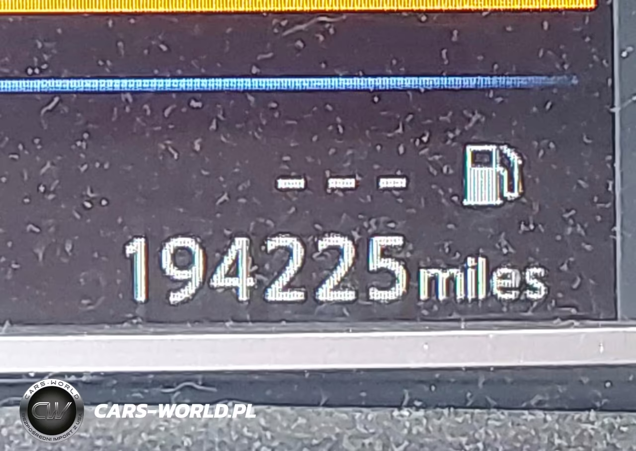 2019 Nissan Sentra S VIN:3N1AB7AP1KY226241 - 15