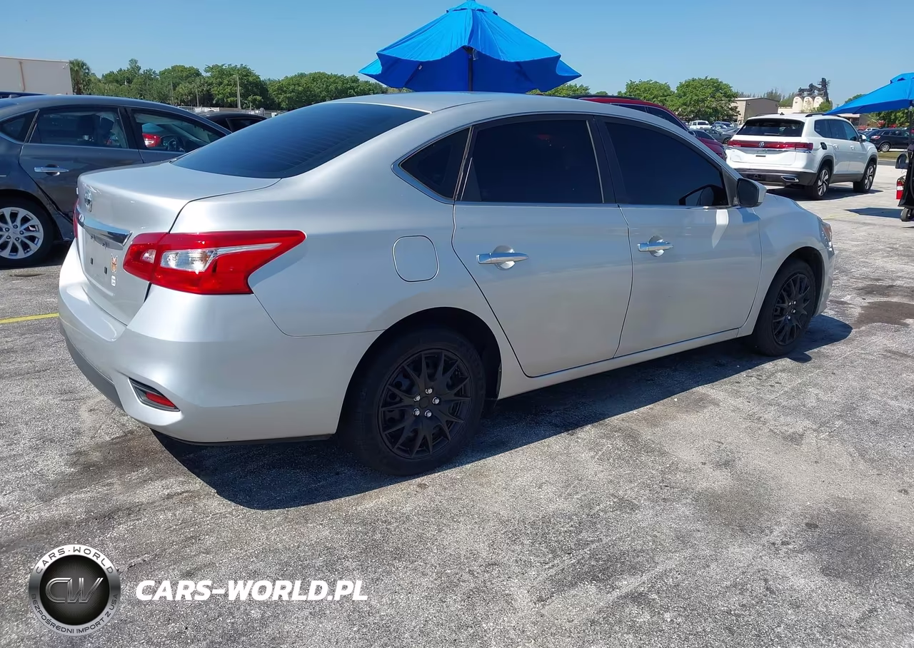 2019 Nissan Sentra S VIN:3N1AB7AP1KY226241 - 4