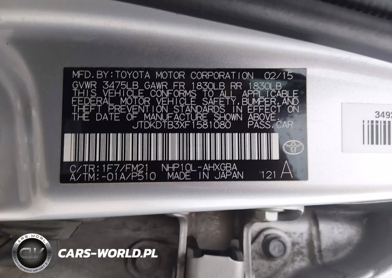 2015 Toyota Prius C Three VIN:JTDKDTB3XF1581080 - 9