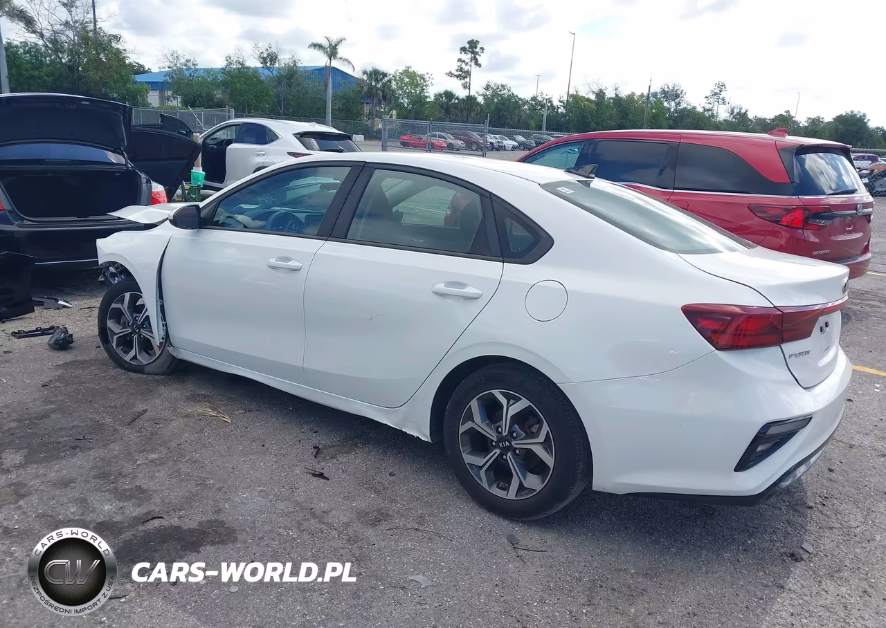 2020 Kia Forte Lxs VIN:3KPF24AD6LE164779 - 3