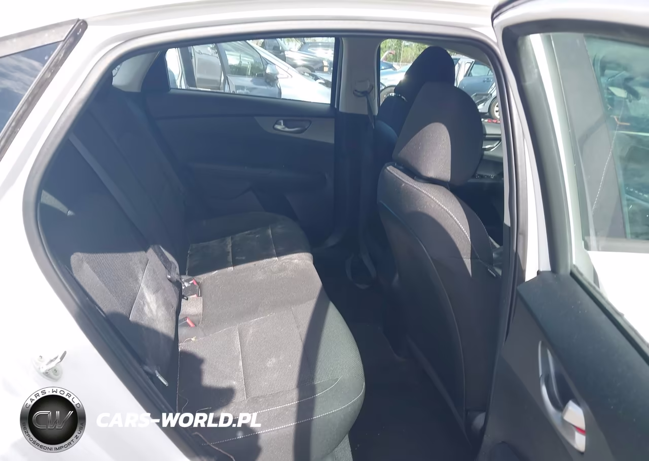 2020 Kia Forte Lxs VIN:3KPF24AD6LE164779 - 8
