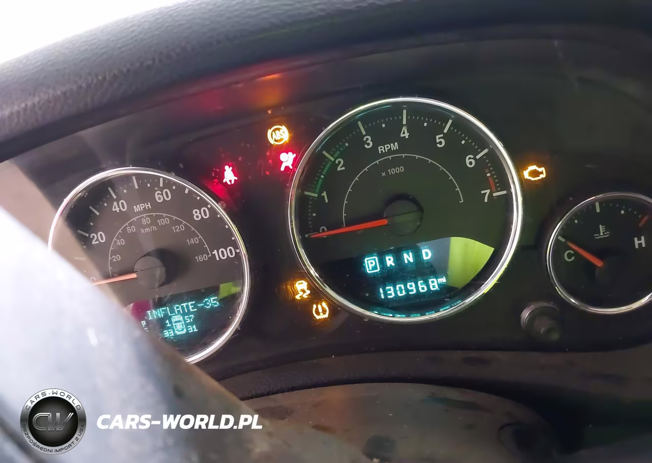 2016 Jeep Wrangler Unlimited Sport VIN:1C4BJWDG3GL220872 - 7