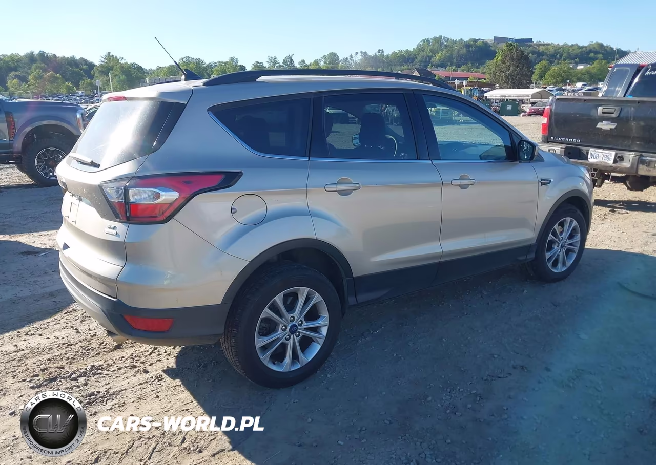 2018 Ford Escape Se VIN:1FMCU0GD3JUC73305 - 4