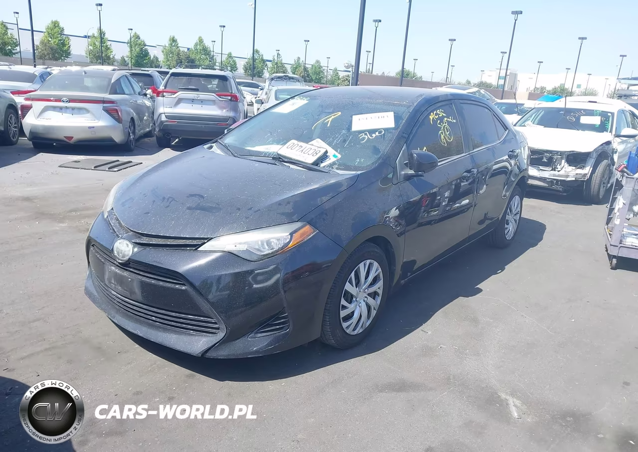 2018 Toyota Corolla Le VIN:5YFBURHE1JP808172 - 2