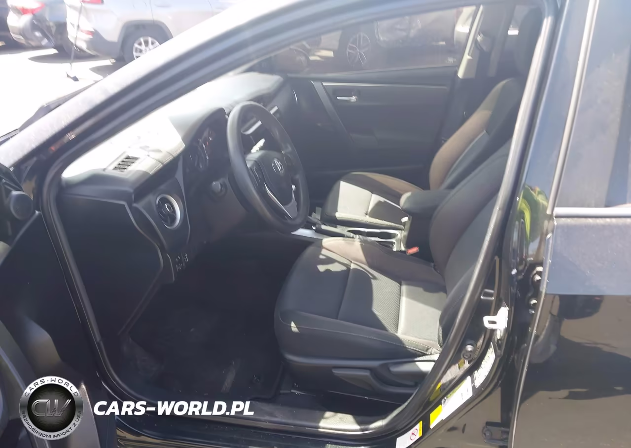 2018 Toyota Corolla Le VIN:5YFBURHE1JP808172 - 5