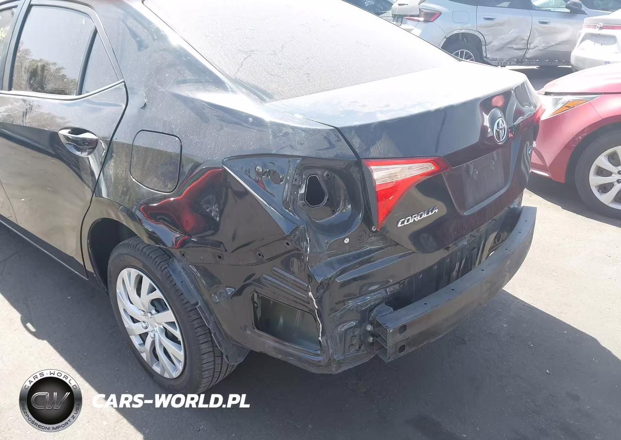 2018 Toyota Corolla Le VIN:5YFBURHE1JP808172 - 6