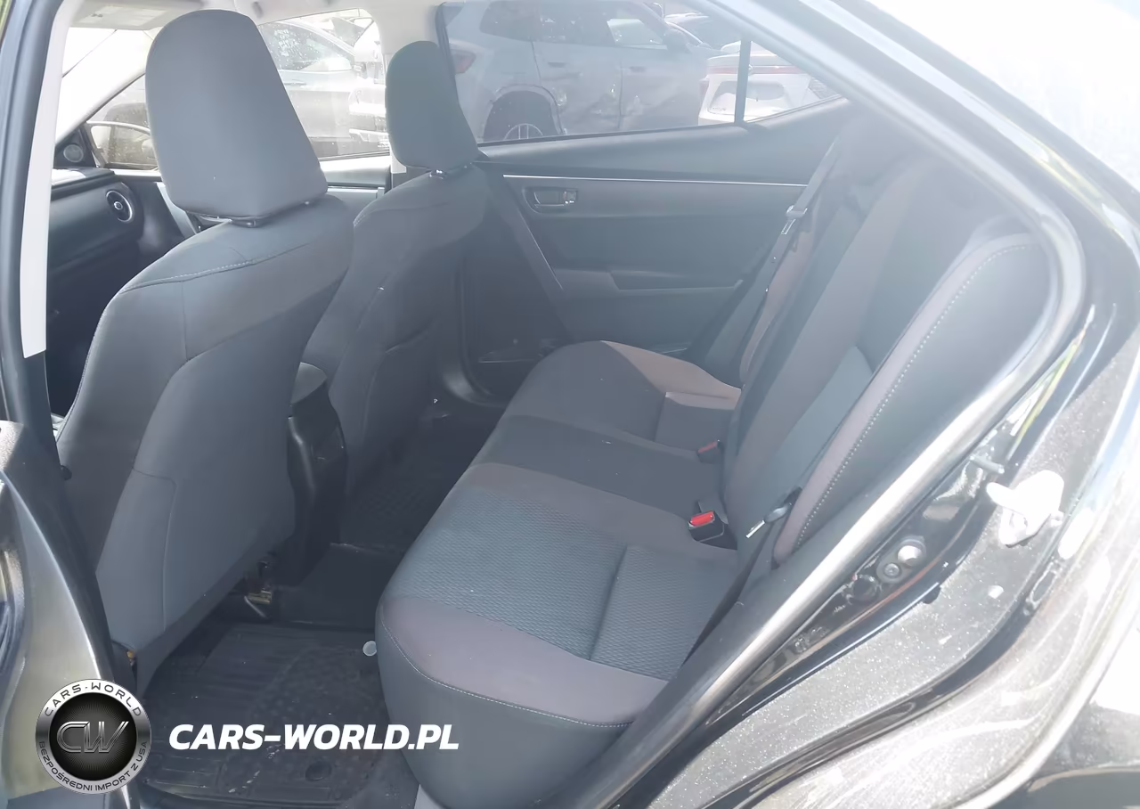 2018 Toyota Corolla Le VIN:5YFBURHE1JP808172 - 8