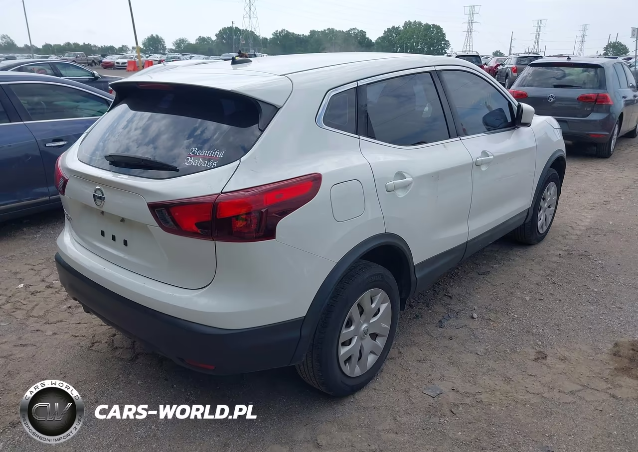 2018 Nissan Rogue Sport S VIN:JN1BJ1CP9JW155121 - 4