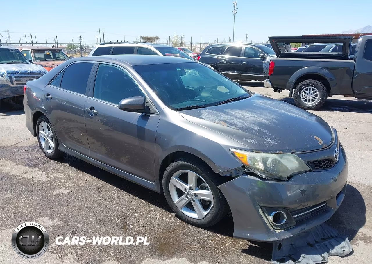 2014 Toyota Camry Se – zdjęcie 1 z 16