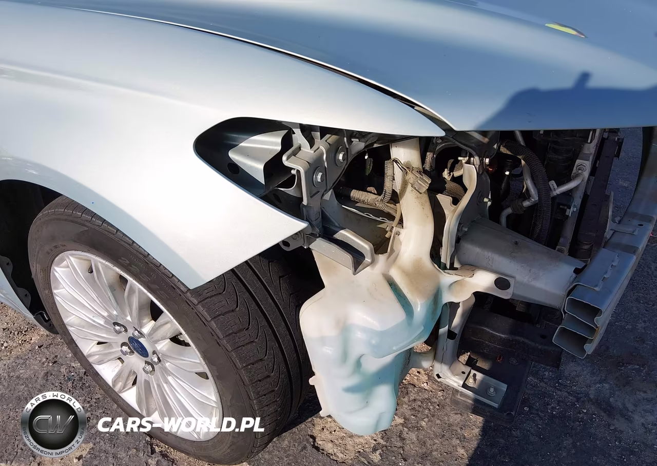 2014 Ford Fusion Energi Titanium VIN:3FA6P0SU0ER330319 - 13
