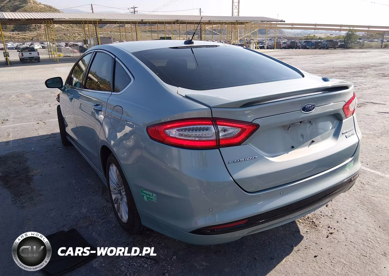 2014 Ford Fusion Energi Titanium VIN:3FA6P0SU0ER330319 - 3