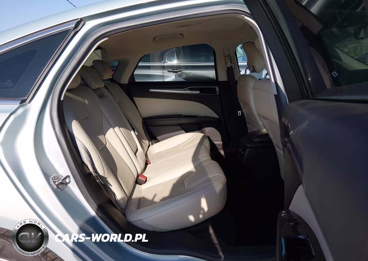 2014 Ford Fusion Energi Titanium VIN:3FA6P0SU0ER330319 - 8