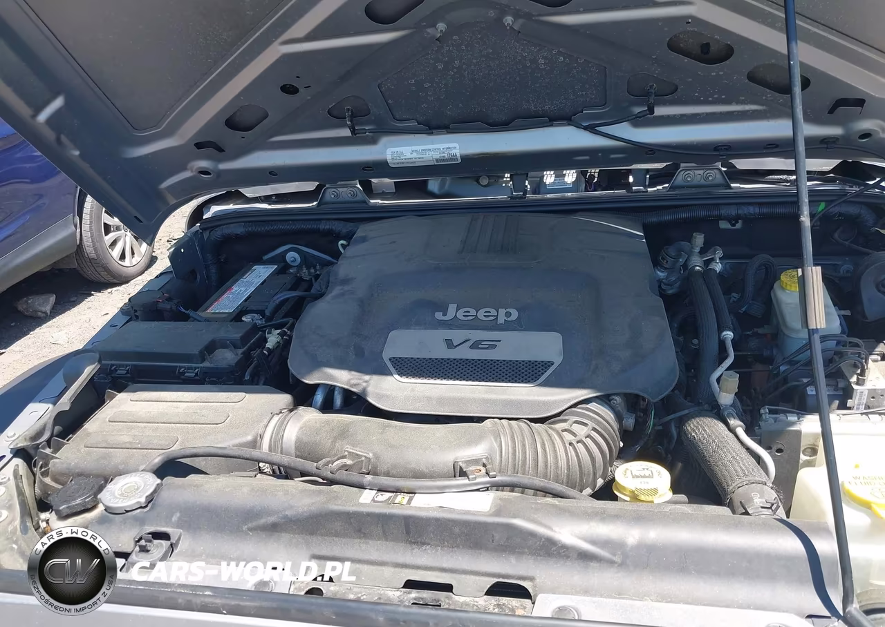 2015 Jeep Wrangler Unlimited Sport VIN:1C4BJWDG6FL761736 - 10