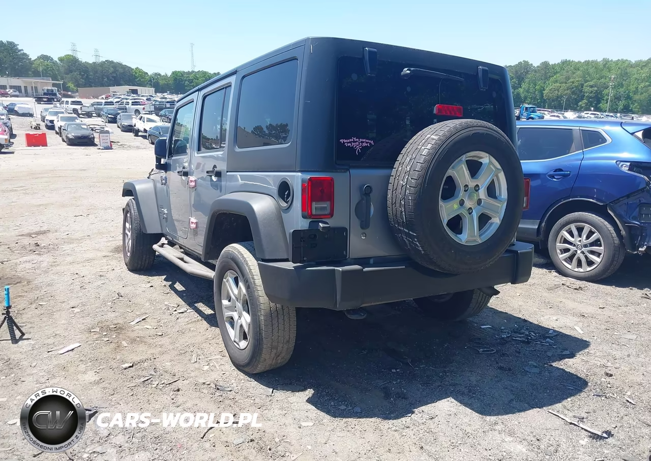 2015 Jeep Wrangler Unlimited Sport VIN:1C4BJWDG6FL761736 - 3