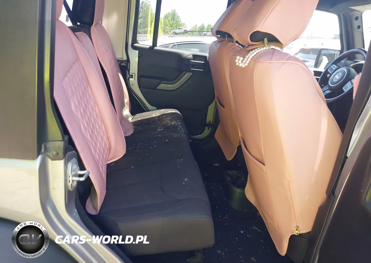2015 Jeep Wrangler Unlimited Sport VIN:1C4BJWDG6FL761736 - 8