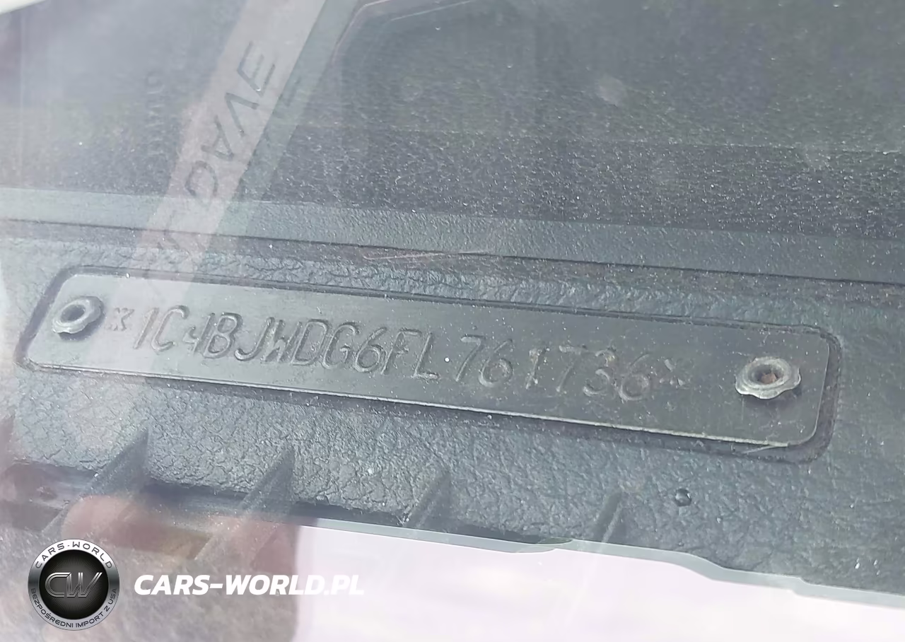 2015 Jeep Wrangler Unlimited Sport VIN:1C4BJWDG6FL761736 - 9