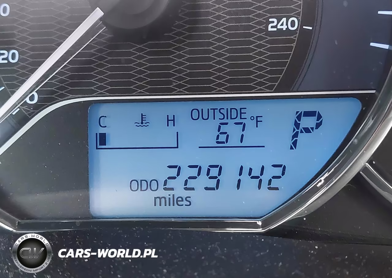 2015 Toyota Corolla Le VIN:2T1BURHE3FC466313 - 15