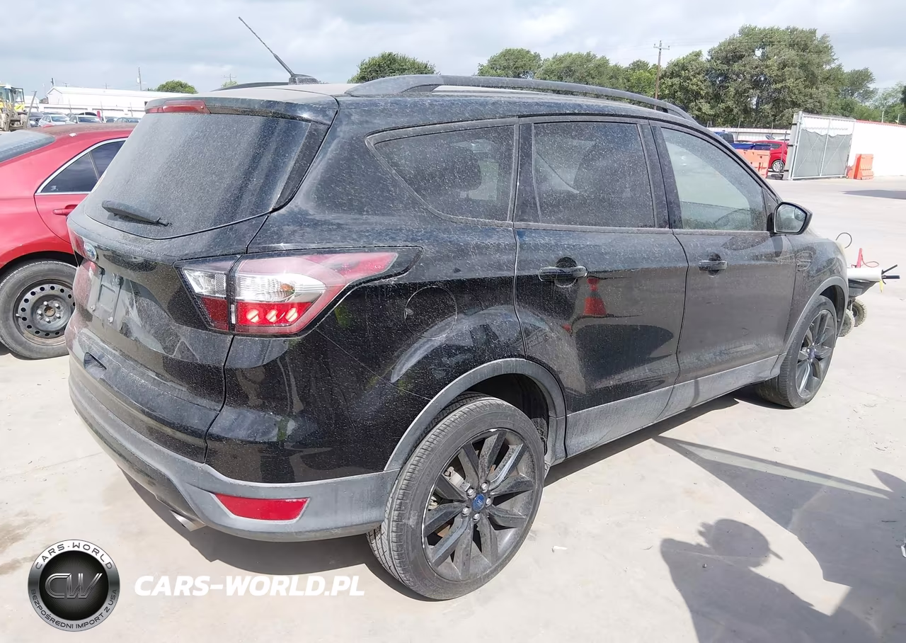 2017 Ford Escape Se VIN:1FMCU0GD0HUC88130 - 4