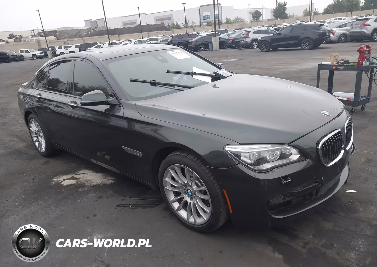 2015 BMW 750I