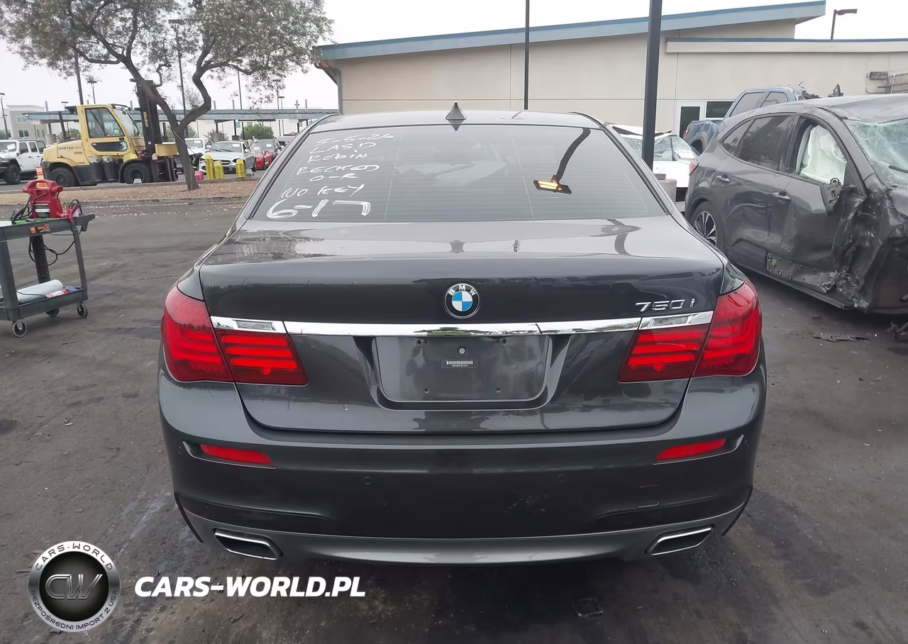 2015 BMW 750I VIN:WBAYA8C57FGK19704 - 17