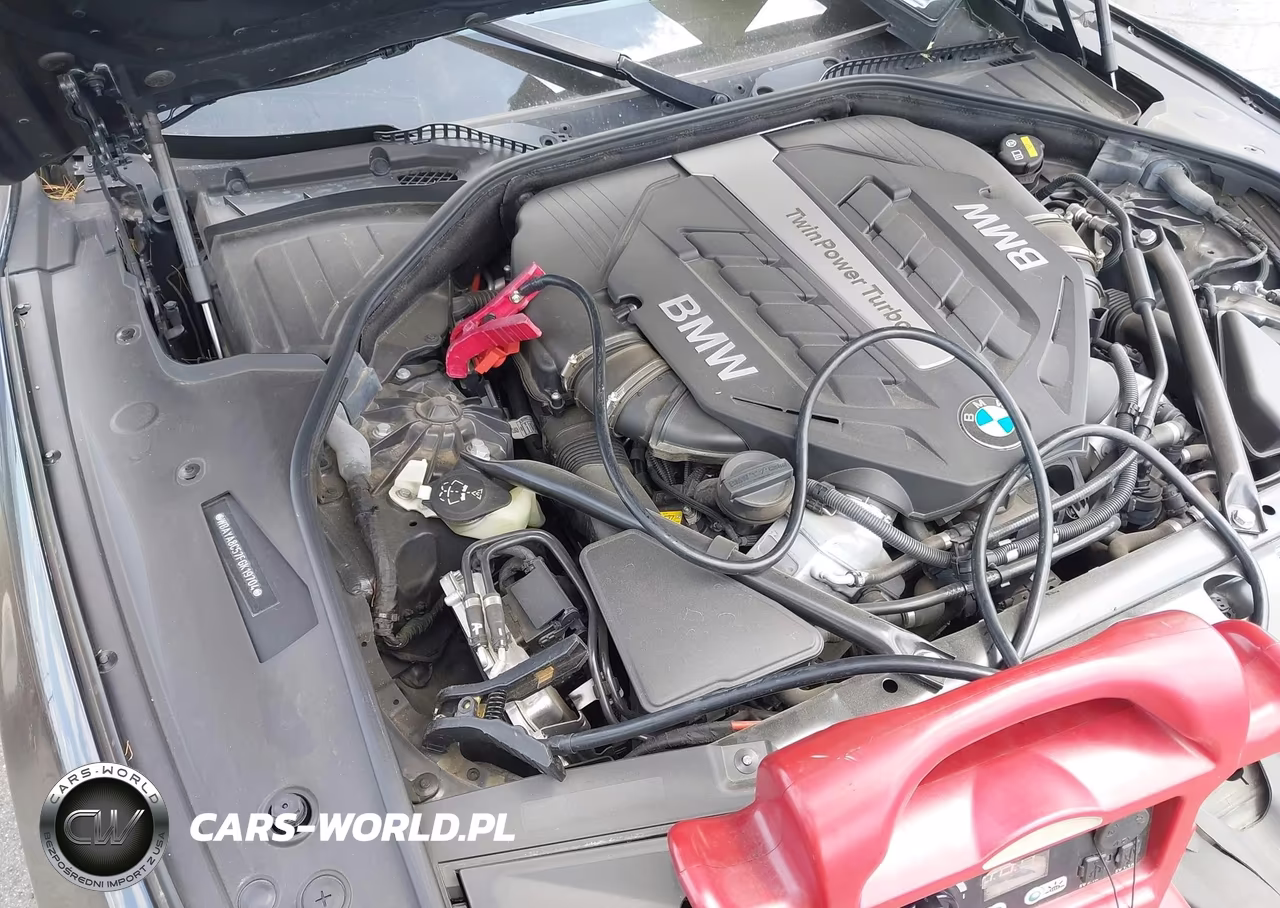 2015 BMW 750I VIN:WBAYA8C57FGK19704 - 19