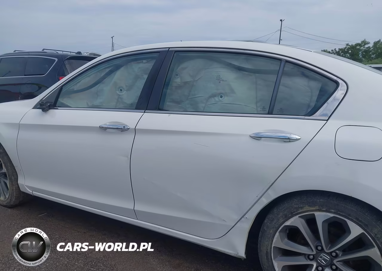 2015 Honda Accord Sport VIN:1HGCR2F57FA273541 - 17