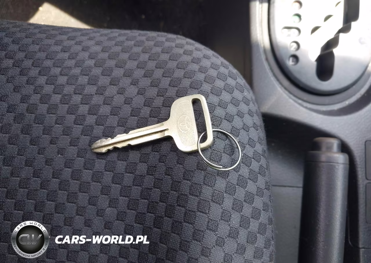 2008 Toyota Yaris VIN:JTDBT923881225218 - 11