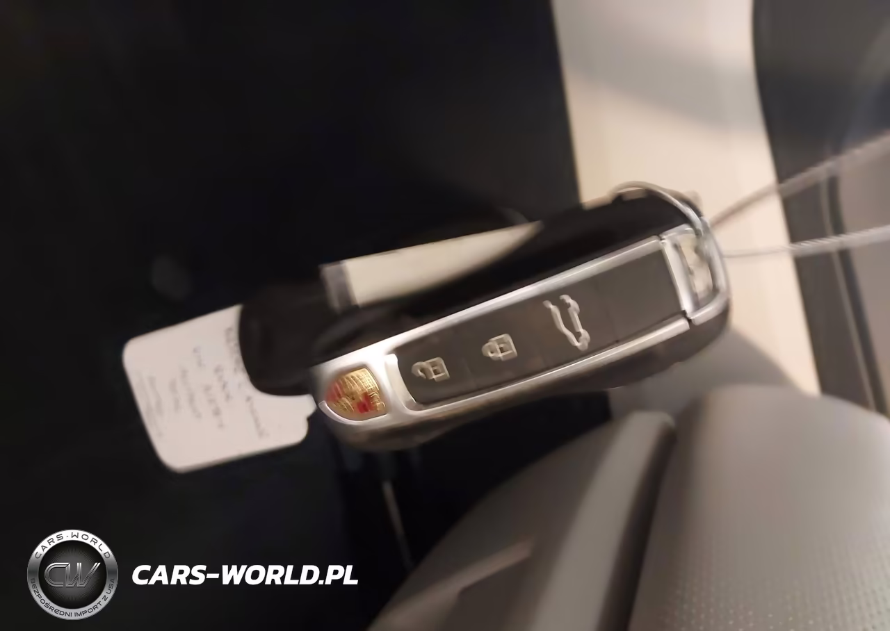 2023 Porsche Cayenne E-Hybrid Platinum Edition VIN:WP1AE2AY9PDA12784 - 11