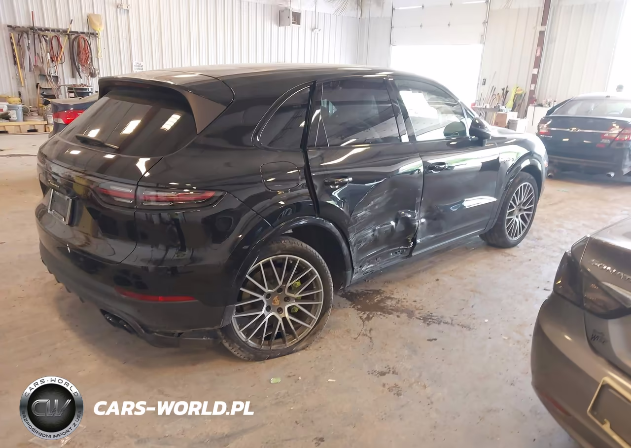 2023 Porsche Cayenne E-Hybrid Platinum Edition VIN:WP1AE2AY9PDA12784 - 4