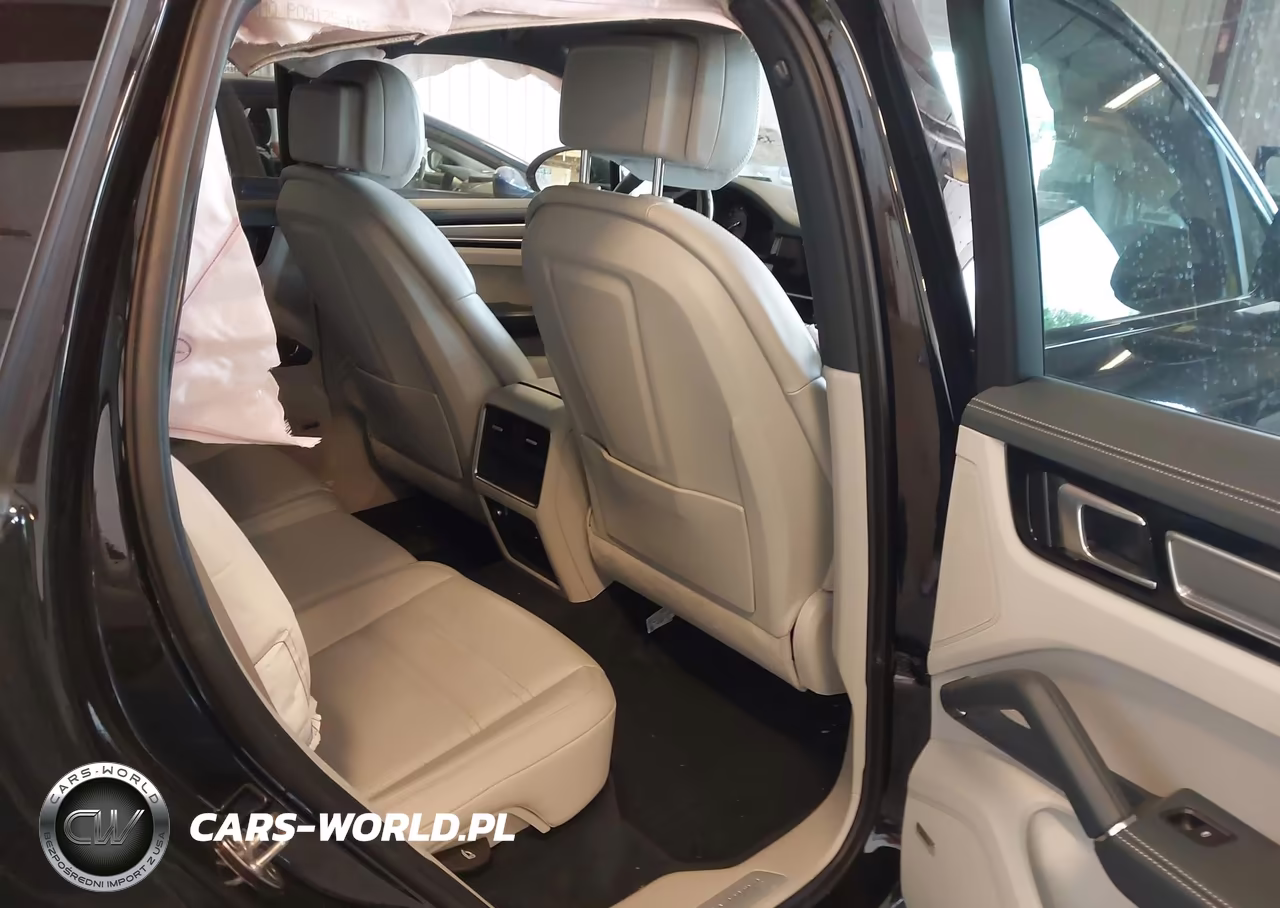 2023 Porsche Cayenne E-Hybrid Platinum Edition VIN:WP1AE2AY9PDA12784 - 8