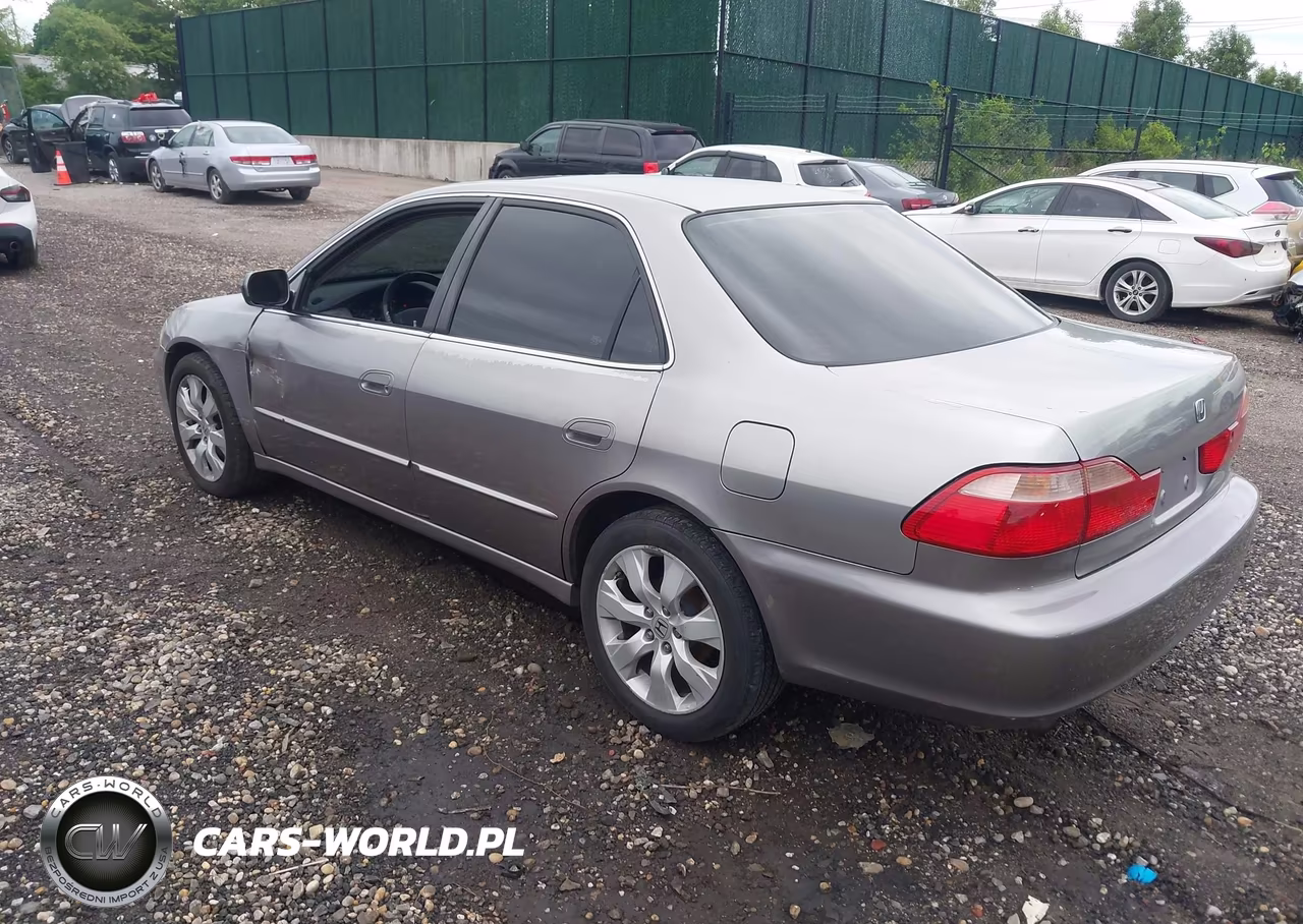 2000 Honda Accord 3.0 Ex VIN:1HGCG1657YA066358 - 3