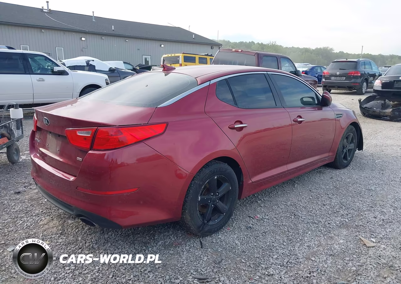 2015 Kia Optima Lx VIN:5XXGM4A72FG359623 - 4
